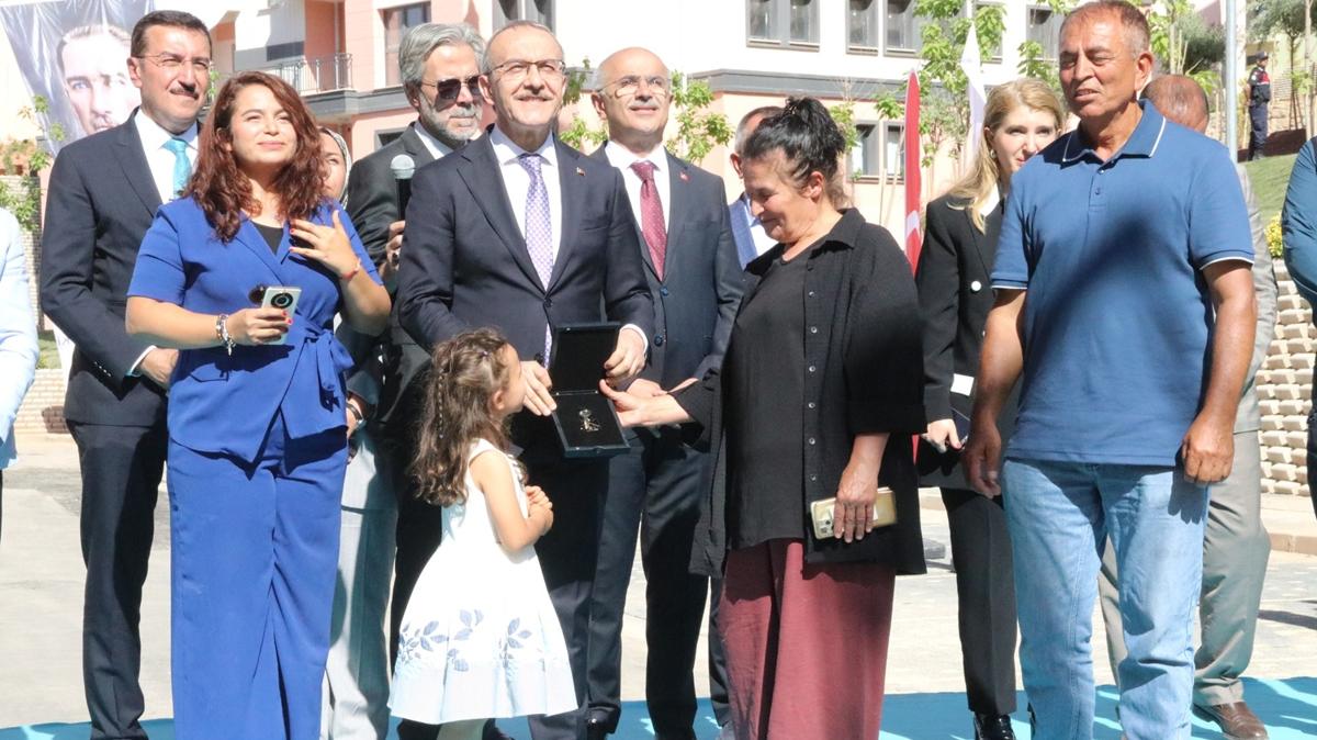 Malatya'da depremzedeler evlerine kavuuyor:  "Ksa srede yaralarmz sardlar"