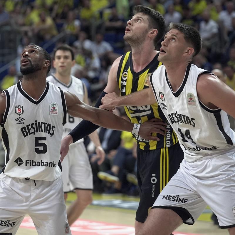 Fenerbahe Beko ile Beikta Fibabanka, final serisinin nc manda kar karya