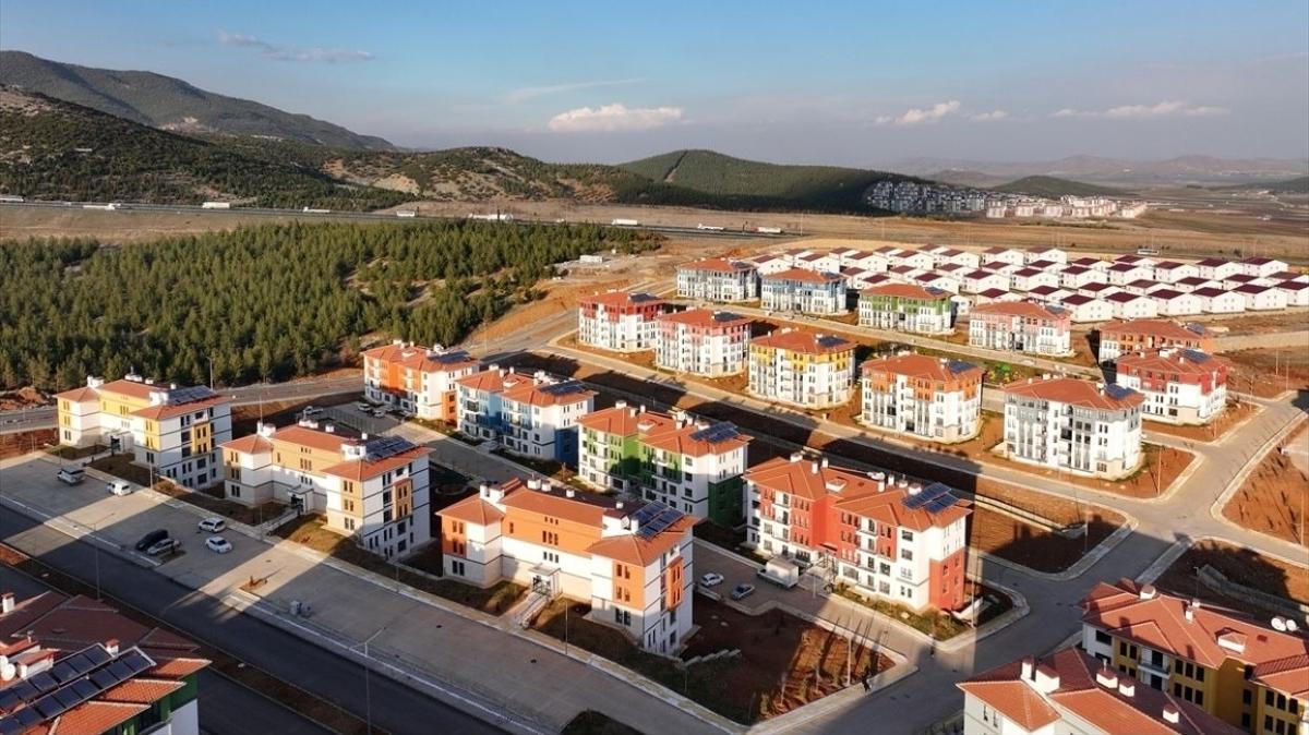 Asrn inas sryor! 452 bin konut ve i yeri teslim edilecek