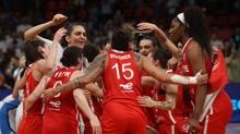 Bakan Bak'tan A Milli Kadn Basketbol Takm'na tebrik