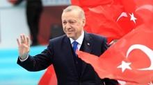 3 dilde kitaplatrld! Bakan Erdoan'n ''Genlik Vizyonu'' gelecek nesillere aktarlacak