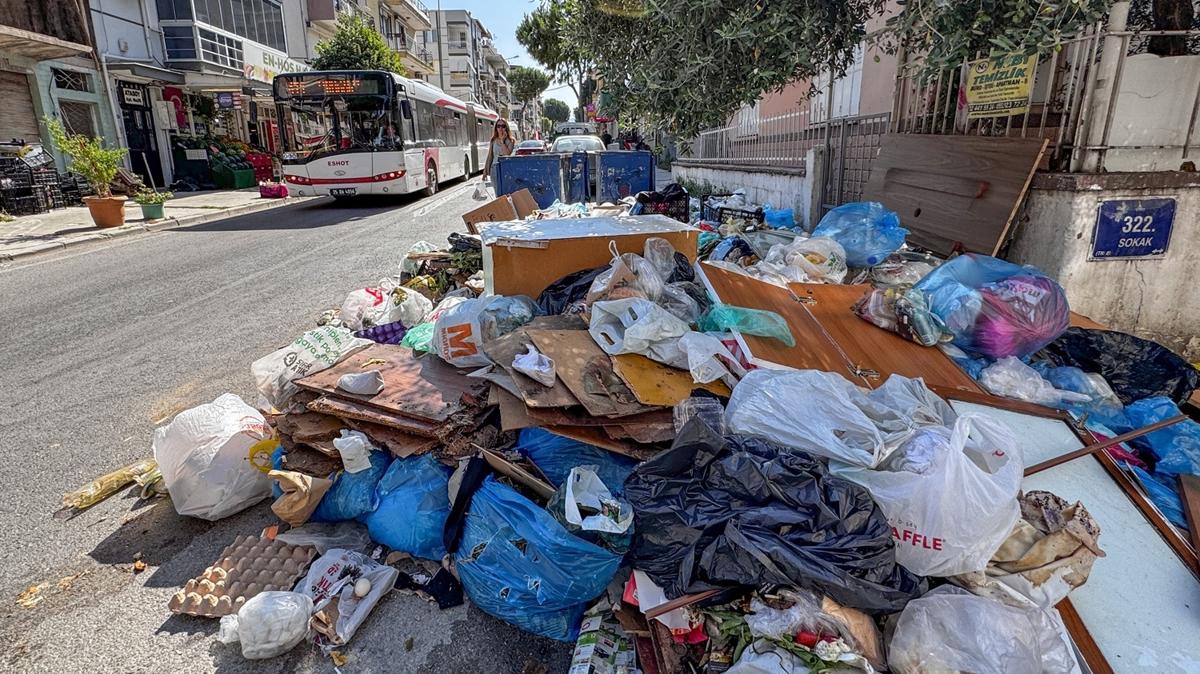 Bir CHP klasii... Tam turizm zaman zmir p iinde