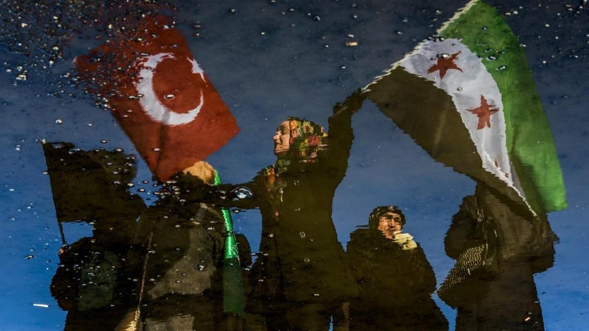 Trkiye'den komuya uydu destei: Devlet televizyonu yayna balad