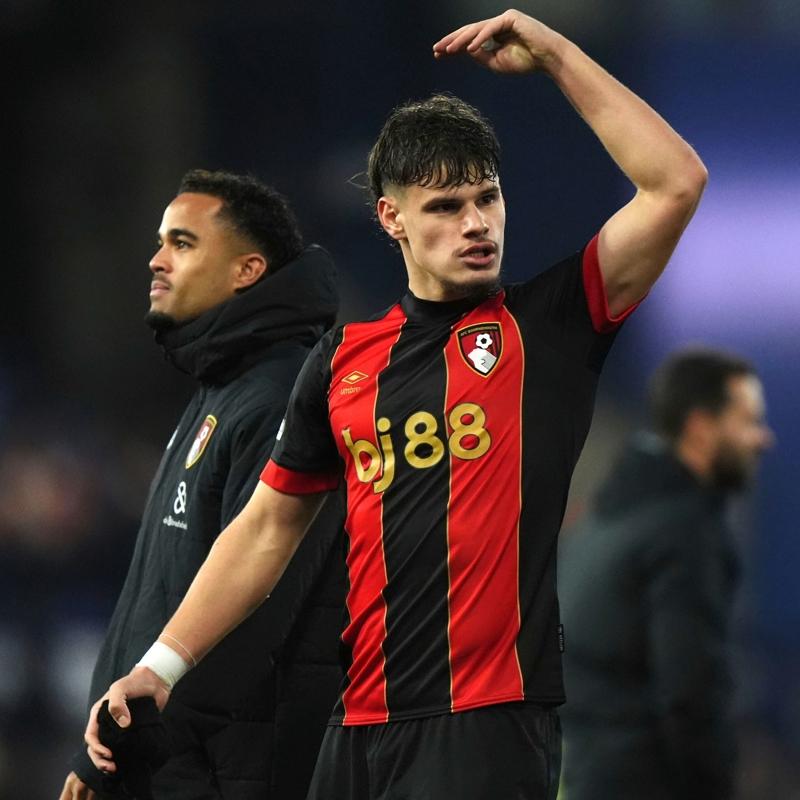Liverpool, Milos Kerkez ile el skt