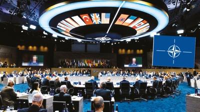 Lahey'de kritik NATO zirvesi