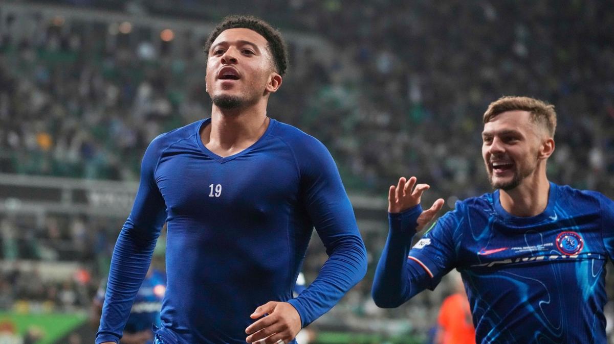 Jadon Sancho'da 4 dili rakip!