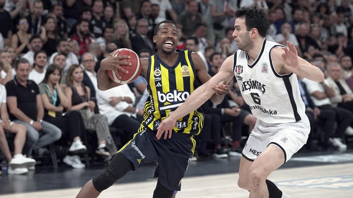 ampiyonlua son bir adm! Fenerbahe Beko deplasmanda kazand