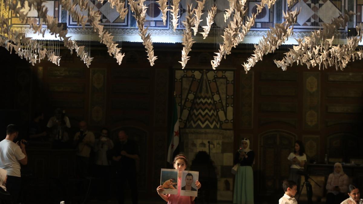 Suriye'de "Hatrlanmayan ve Unutmayacak Olanlar in" balkl origami sergi ald