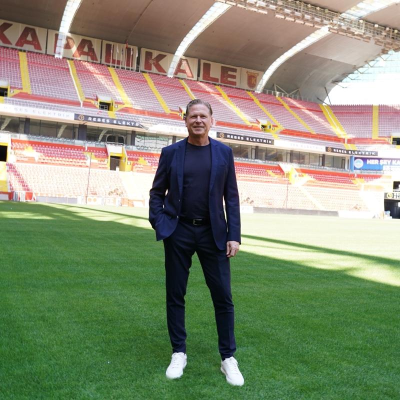 Kayserispor'da Gisdol, 8 yardmc ile alacak