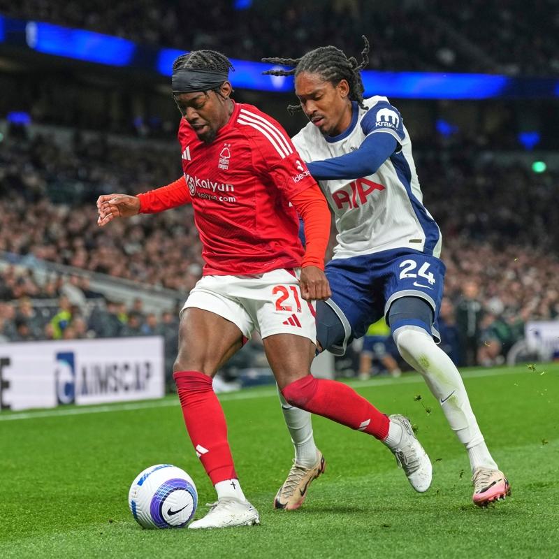 Nottingham Forest'tan Elanga karar