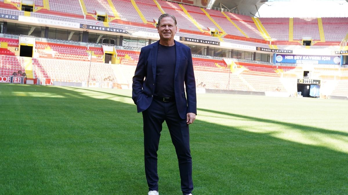 Kayserispor'da Gisdol, 8 yardmc ile alacak