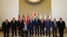 TBMM Bakan Kurtulmu, eski Meclis bakanlaryla bir araya geldi