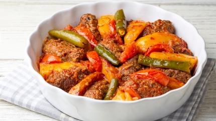 1 kak yetiyor! zmir kfte tarifinin srr o malzeme! Lokantalar bile byle yapyor