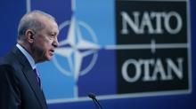 Bakan Erdoan Hollanda'dan ayrld