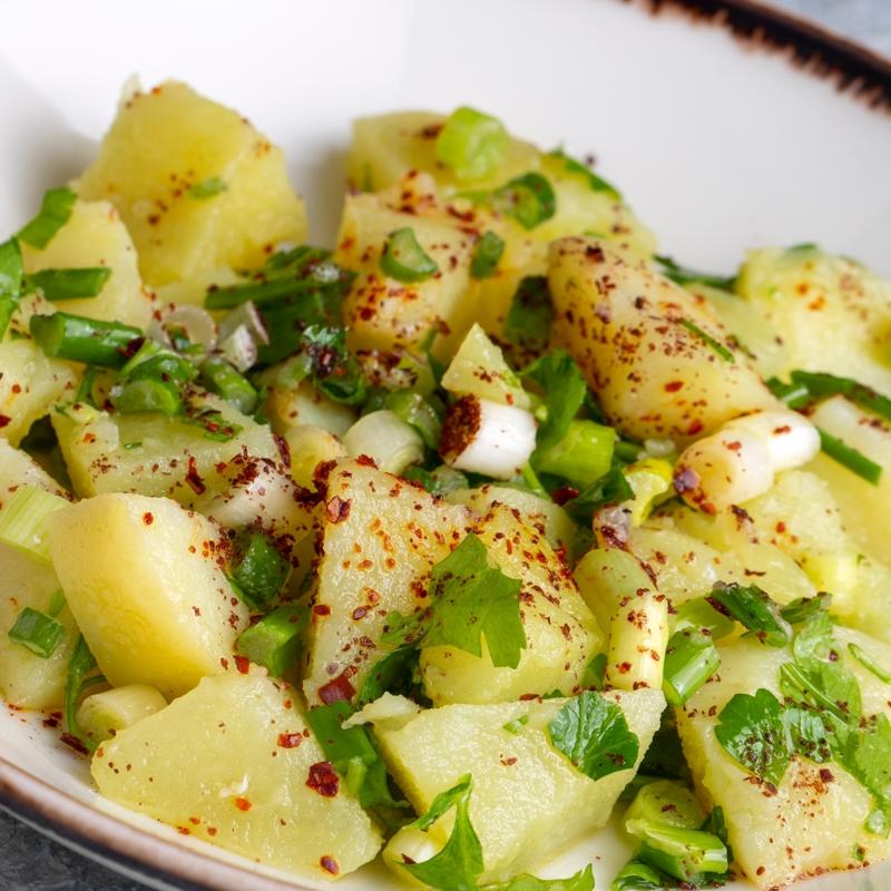 Patates salatas tarifi! Oteller bile byle yapyor