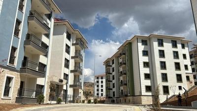 256 deprem konutu daha sahibine kavuştu