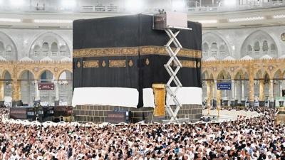 Kabe'nin rts yenilendi... 1417 kilo arlnda!