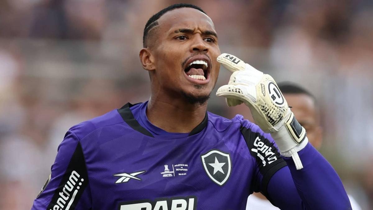 Manchester United, John Victor'un peinde