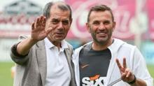 Galatasaray'n kutlamalarnda esprili diyalog: Sen de mi ldrdn
