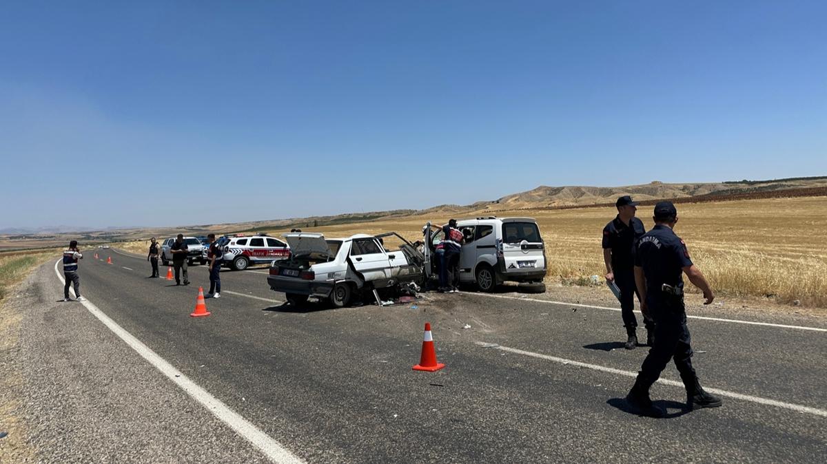 Adyaman'da katliam gibi kaza: 4 l