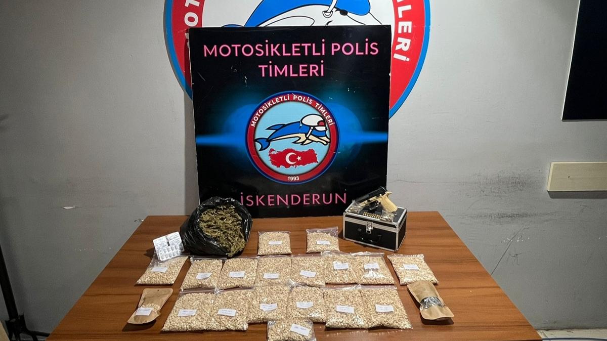 Hatay'da uyuturucu operasyonu: 33 bin 433 hap ele geirildi