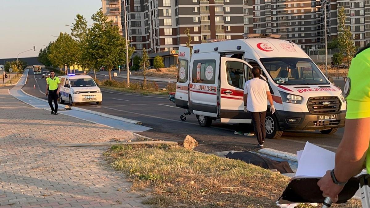 Motosiklet tutkusu sonu oldu... orlu Azra'ya alad