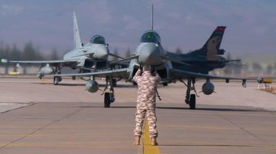 Almanya iaret fieini akt: Eurofighter'lara yeil k
