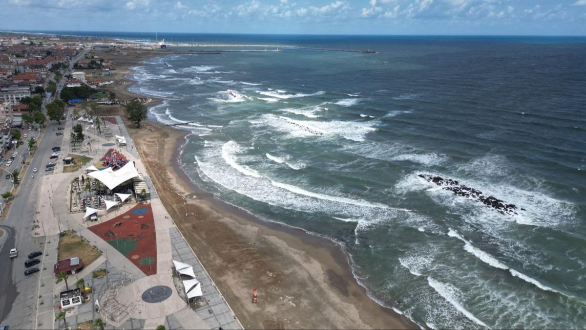 Olumsuz hava artlar nedeniyle iki ilde denize girmek yasakland