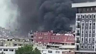 stanbul'da korkutan yangn