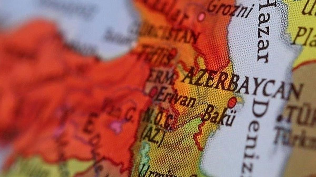 Komu, Rusya'ya rest ekti:  ilerimize karmayn