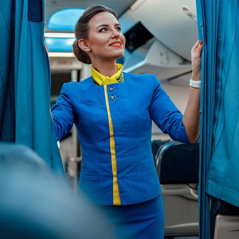 Hosteslerin sa neden hep topuz olur? Sebebine ok aracaksnz