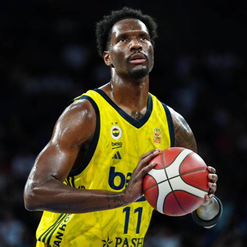 Nigel Hayes-Davis, NBA'e geri dnyor