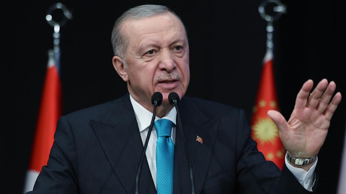 Bakan Erdoan'dan szde mizah dergisine sert k: Bunun hesabn hukuk nnde vereceklerdir