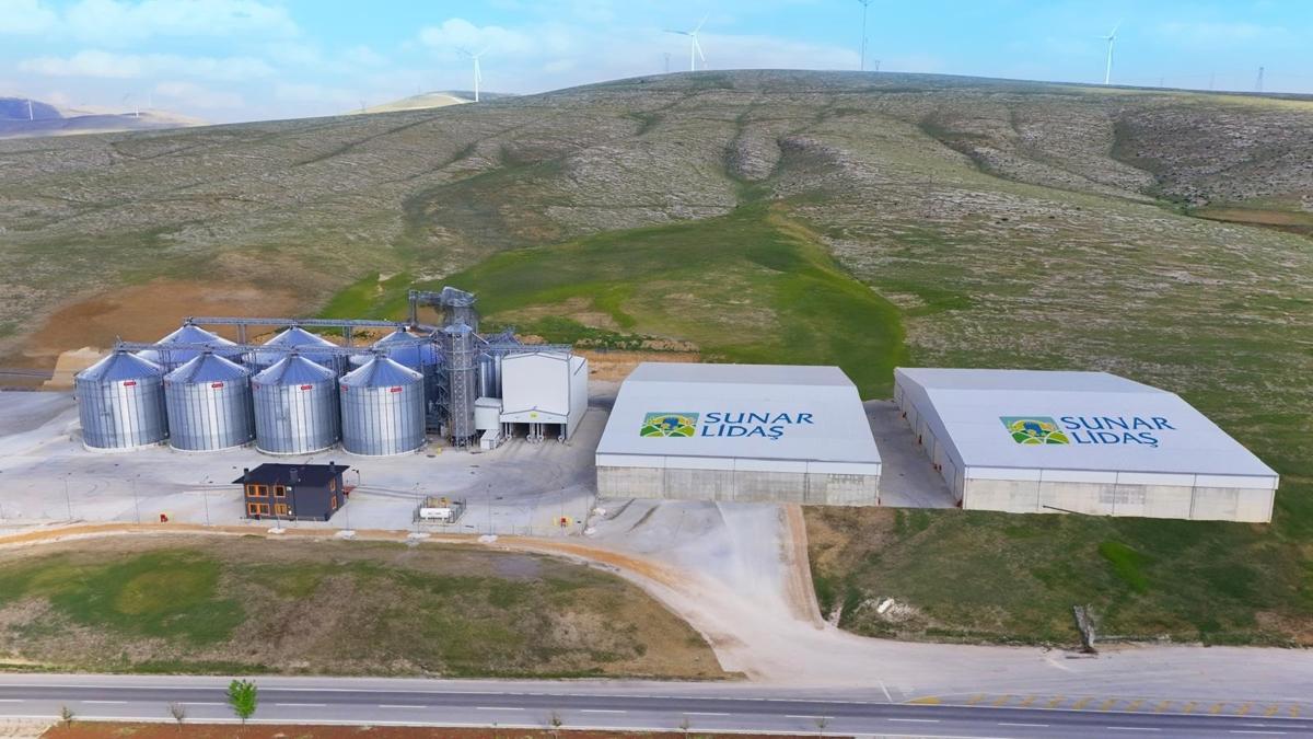 Sunar Yatrm 2025 hasat sezonunun ilk arpa ve budayn deposuna ald