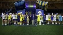 Fenerbahe'de lansman gerekleti! te yeni sezon formalar