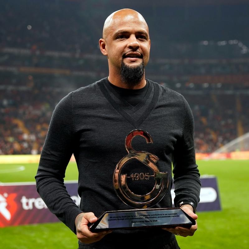 Felipe Melo'dan Hakan alhanolu'na mesaj! 'Galatasaray'a gel'