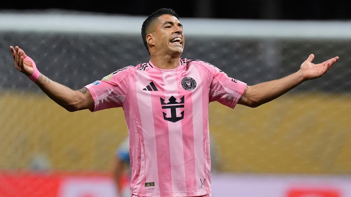 Luis Suarez'den ayrlk karar