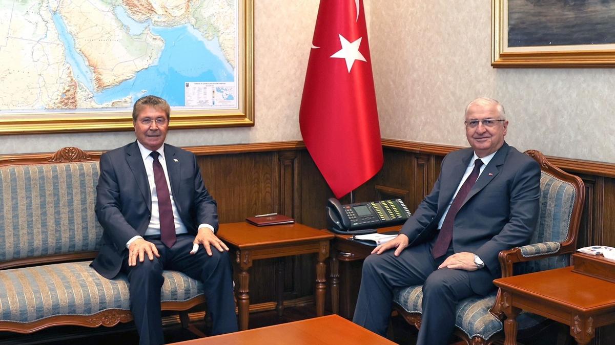 Milli Savunma Bakan Gler, KKTC Babakan stel ile grt