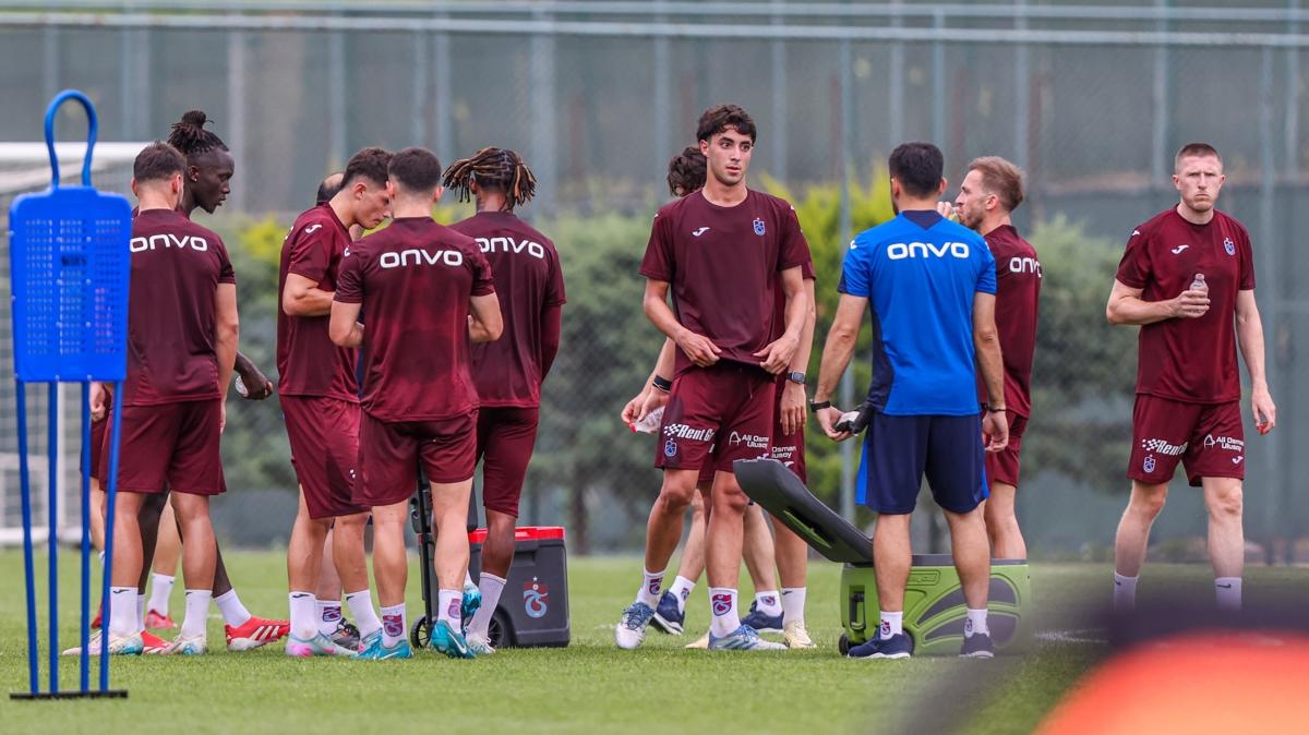 Trabzonspor'da yeni sezonun mesaisi sryor