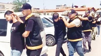Parola vatan sahtekarlarna baskn! Yemek yerken yakalandlar