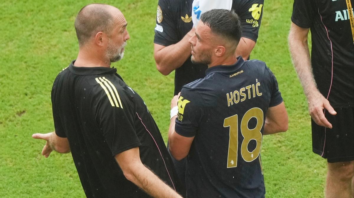 Juventus'ta Filip Kostic ile veda kapda