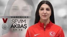 Milli sporculardan grete 3 madalya
