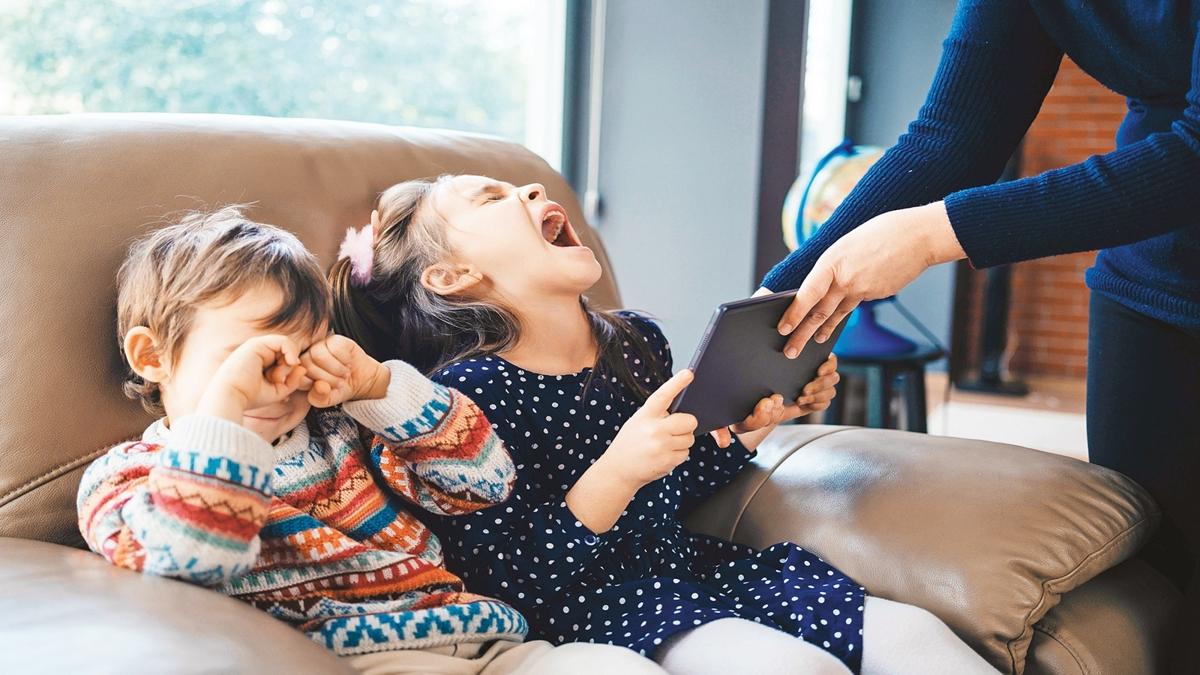 Dijital bamllk sala tehdit! ocuklu ailelere tatil uyars