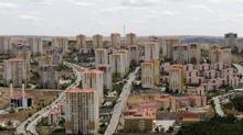 Emlaklarn ''1TL'' oyununa bakanlk dur dedi... lanlar bir bir kaldrlyor