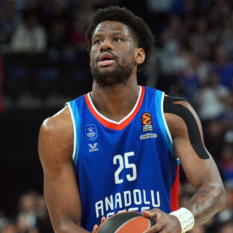 Anadolu Efes, Daniel Oturu ayrln duyurdu