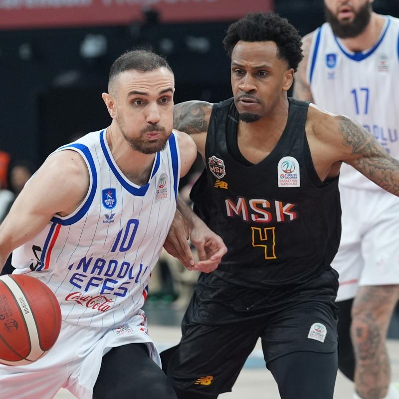 Anadolu Efes, Rdvan ncel ayrln aklad