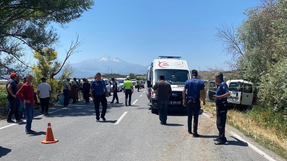 Kayseri'de trafik facias: 1 l, 8 yaral...