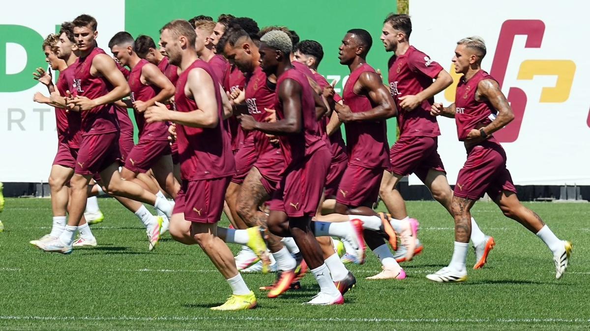 Galatasaray'da gelecek sezonun almalar sryor