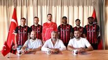 Arca orum FK, 6 futbolcuyla szleme imzalad