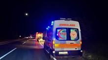 Otomobil arampole devrildi! l ve yarallar var
